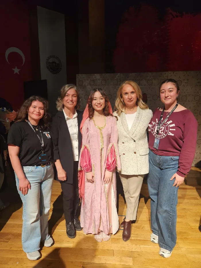 Gülhane Sahnesinde Sanat Rüzgârı: “Şair Evlenmesi” 
