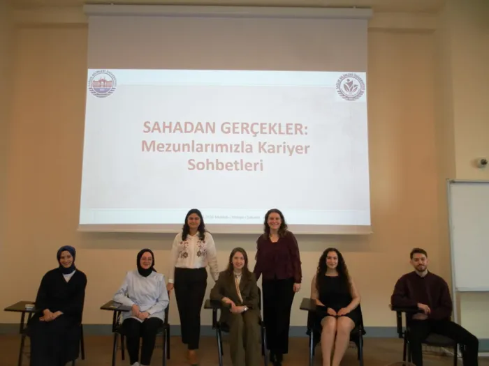 /uploads/35751e91-6fe7-72b8-d01f-3a0814c9aeab/sahadan_gercekler_mezunlarimizla_kariyer_sohbetleri_1.jpeg