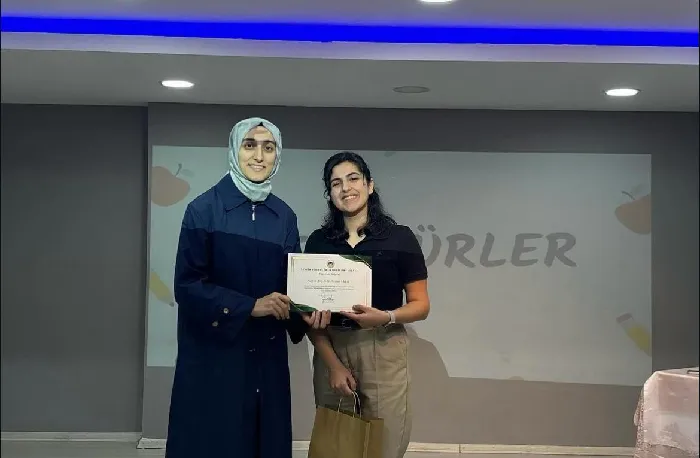 Ebelik Bölümümüzün Ortaokul Öğrencileri ile Kişisel Hijyen Eğitimi