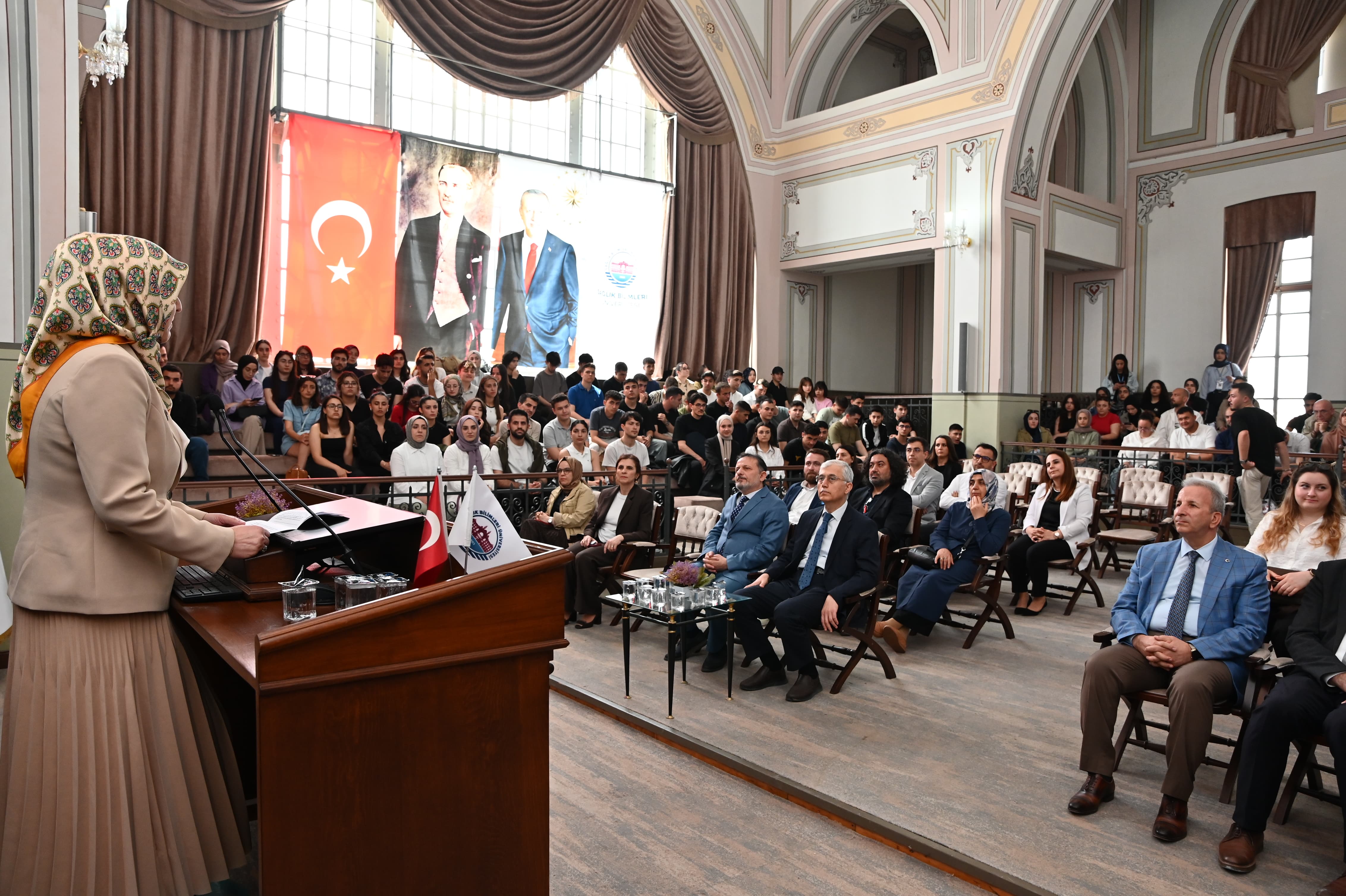 Akreditasyon Belgeleri Takdimi ve Teşekkür Programı