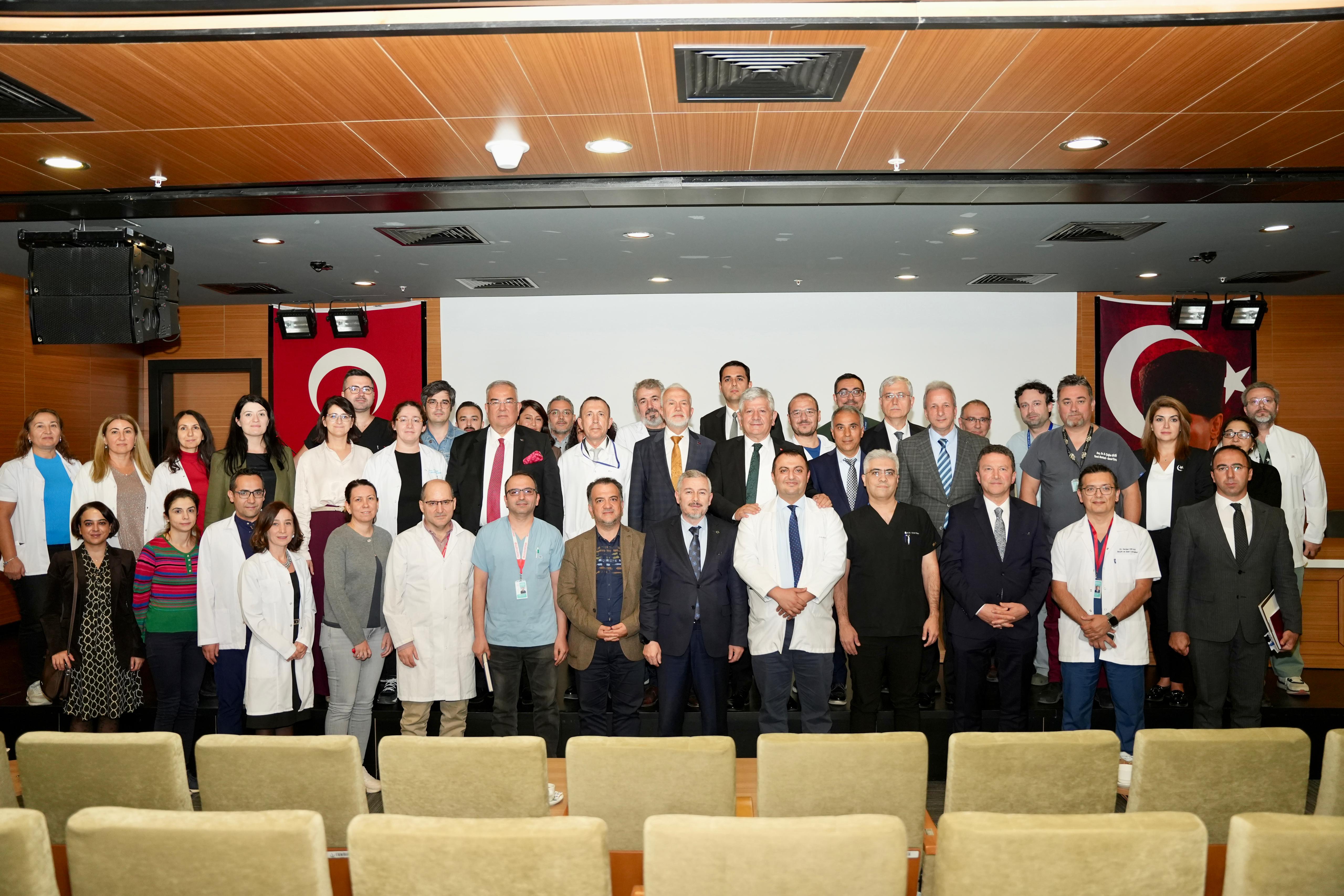 Rektörümüz Prof. Dr. Kemalettin Aydın Eskişehir Şehir Hastanesi'ni Ziyaret Etti