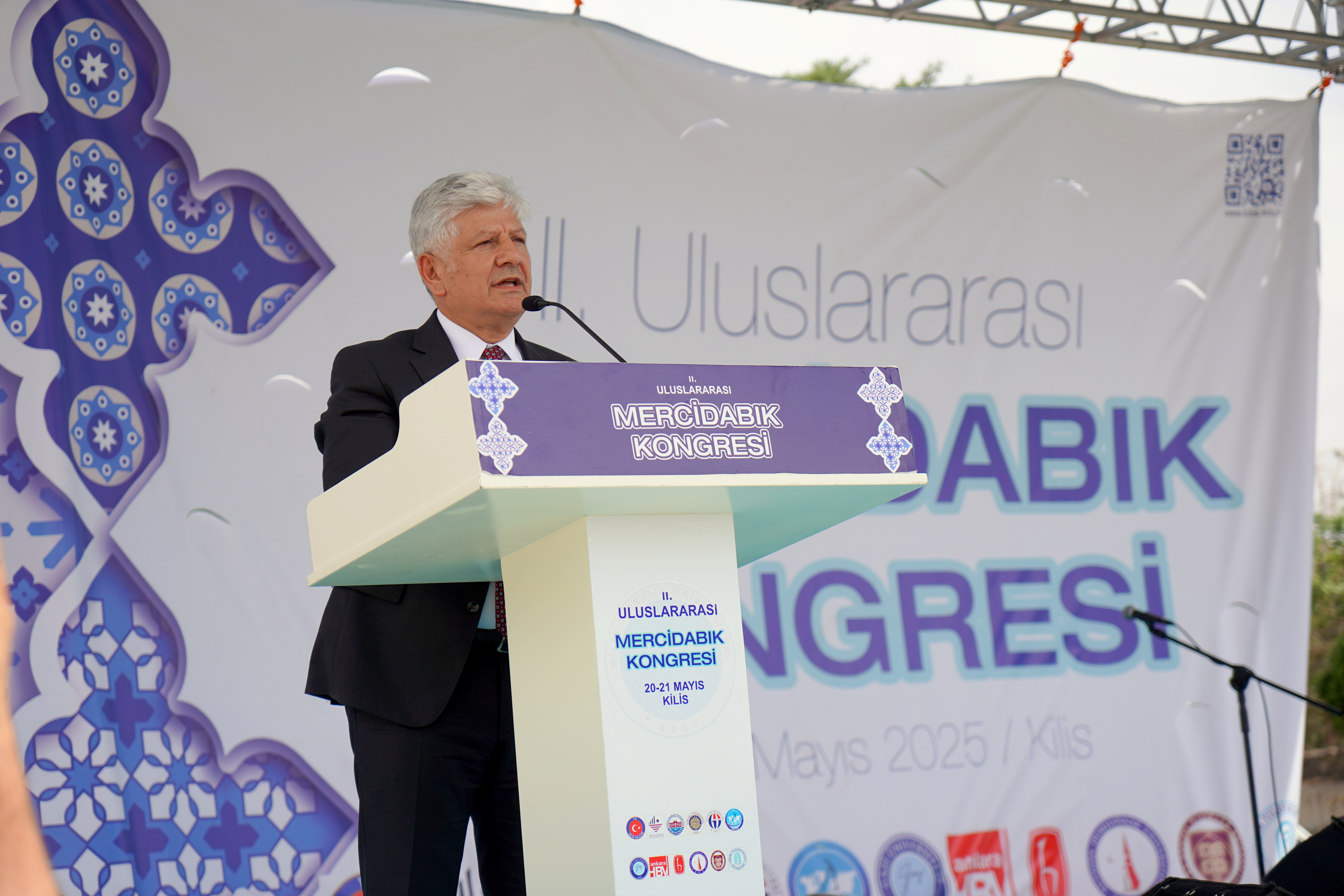 Osmanlı’nın şanlı zaferlerinden biri olan Mercidabık Savaşı’nın yıldönümünde, 2. Uluslararası Mercidabık Kongresi tarihî zaferin yaşandığı topraklarda, Kilis’in Yavuzlu Köyü’nde düzenlendi. 